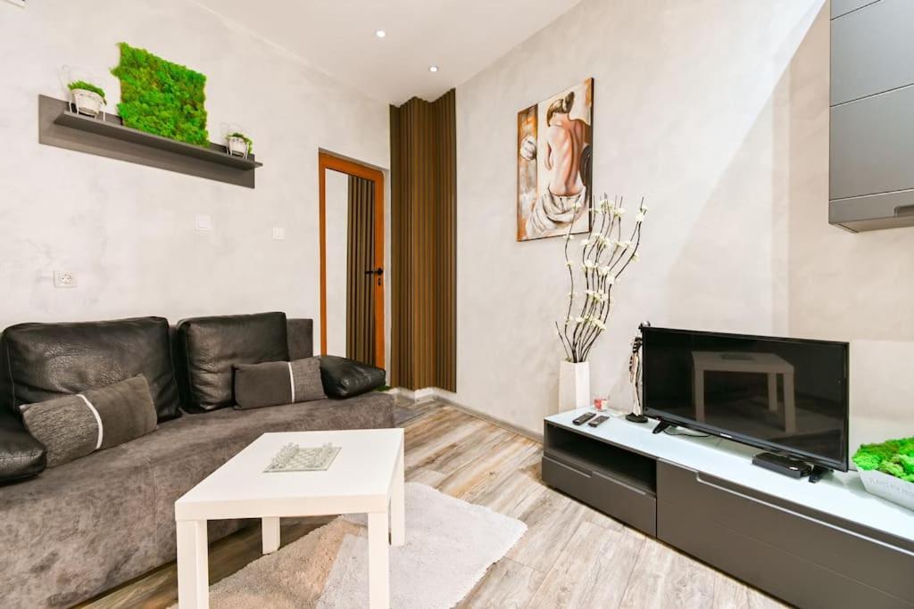 Velar 1Bdr Apartment Sofia Eksteriør billede